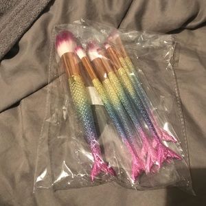 Rainbow mermaid makeup brushes